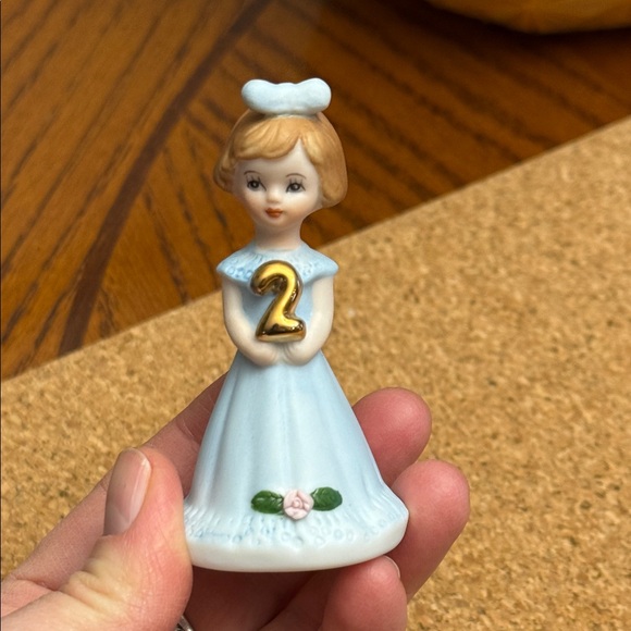 Vintage 1993 Growing Up Birthday Girls Porcelain Figurine wt Blue Dress Age 2 - Picture 4 of 8